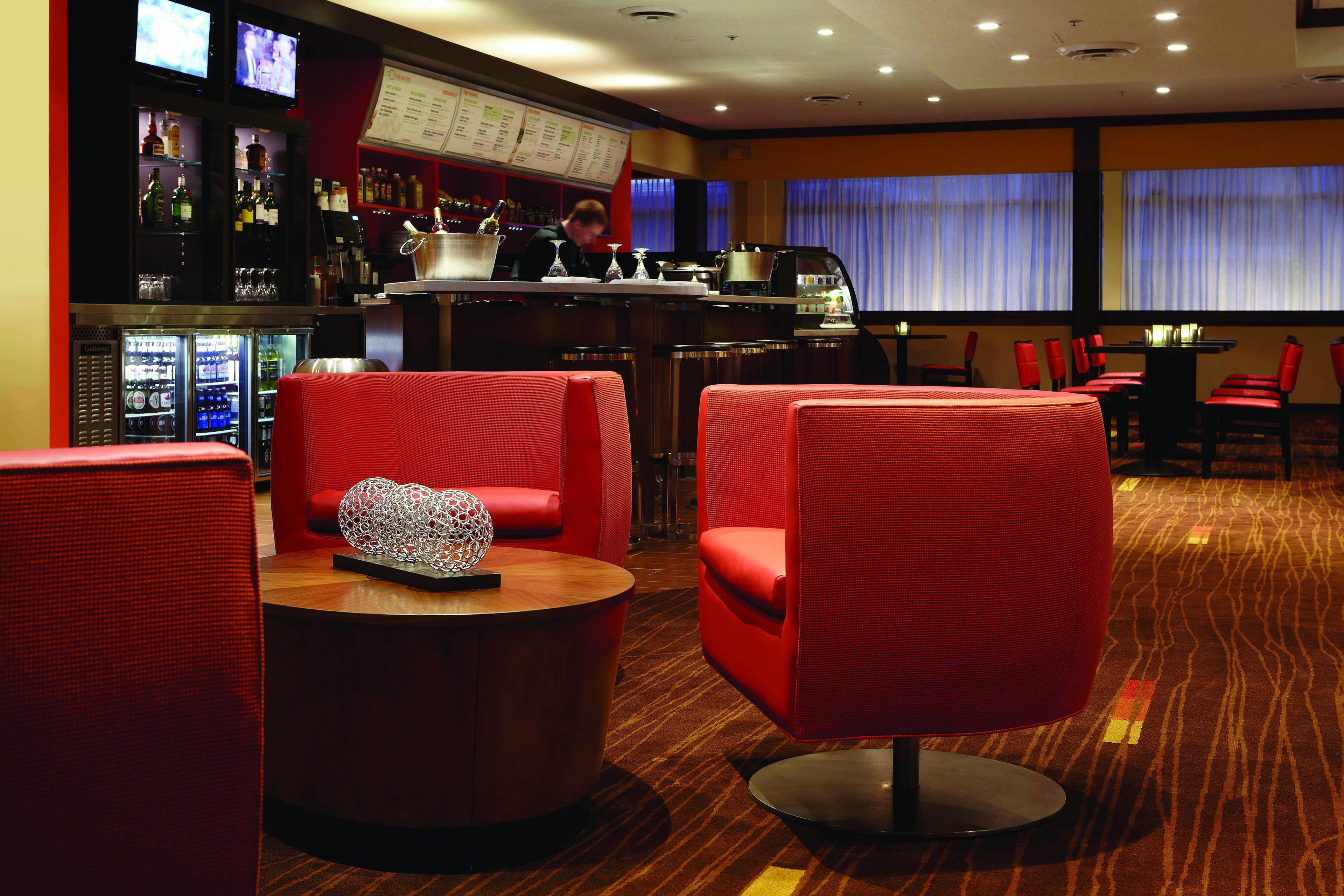 Courtyard By Marriott Downtown Ottawa