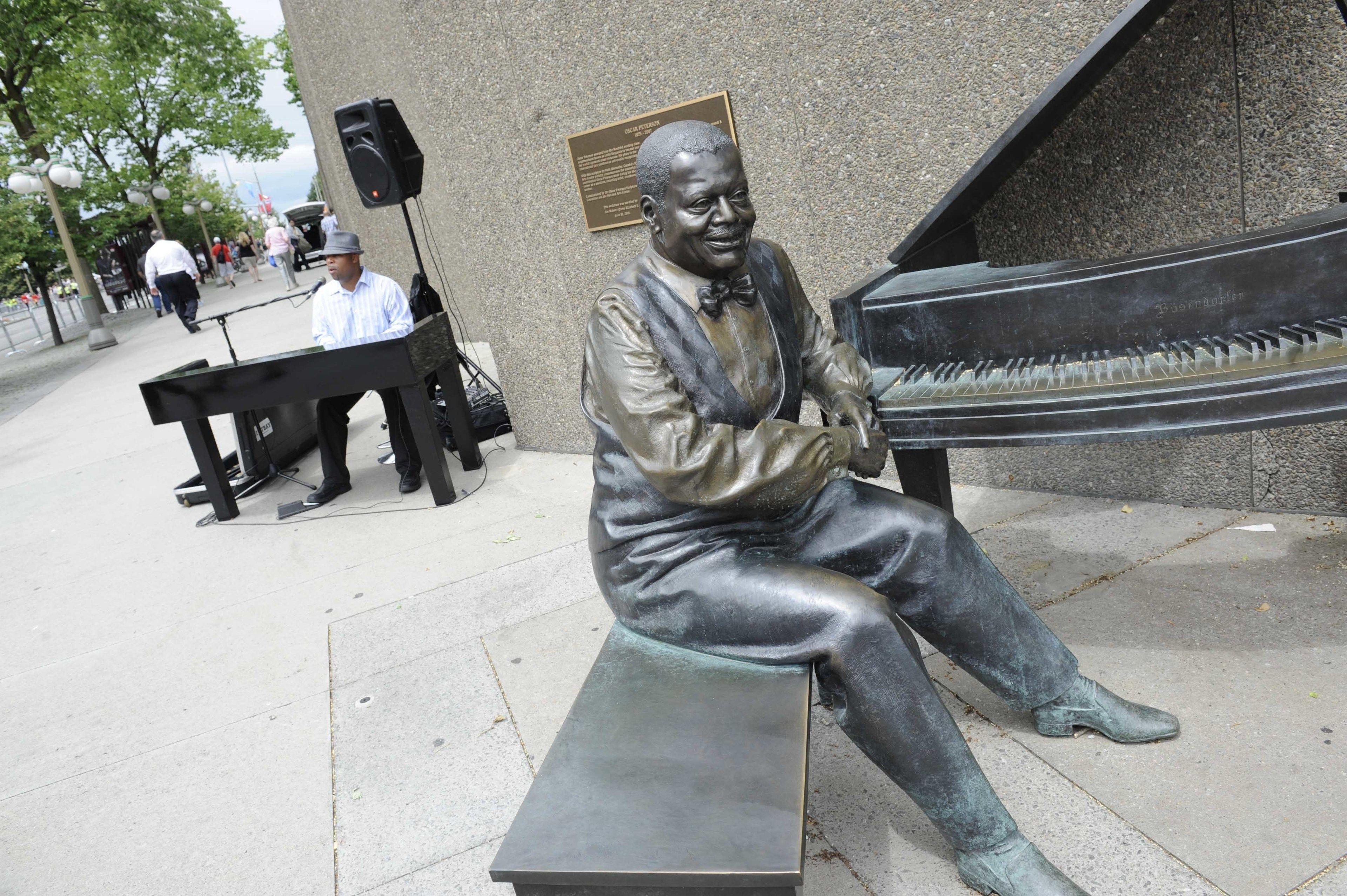 Courtyard By Marriott Downtown 3*