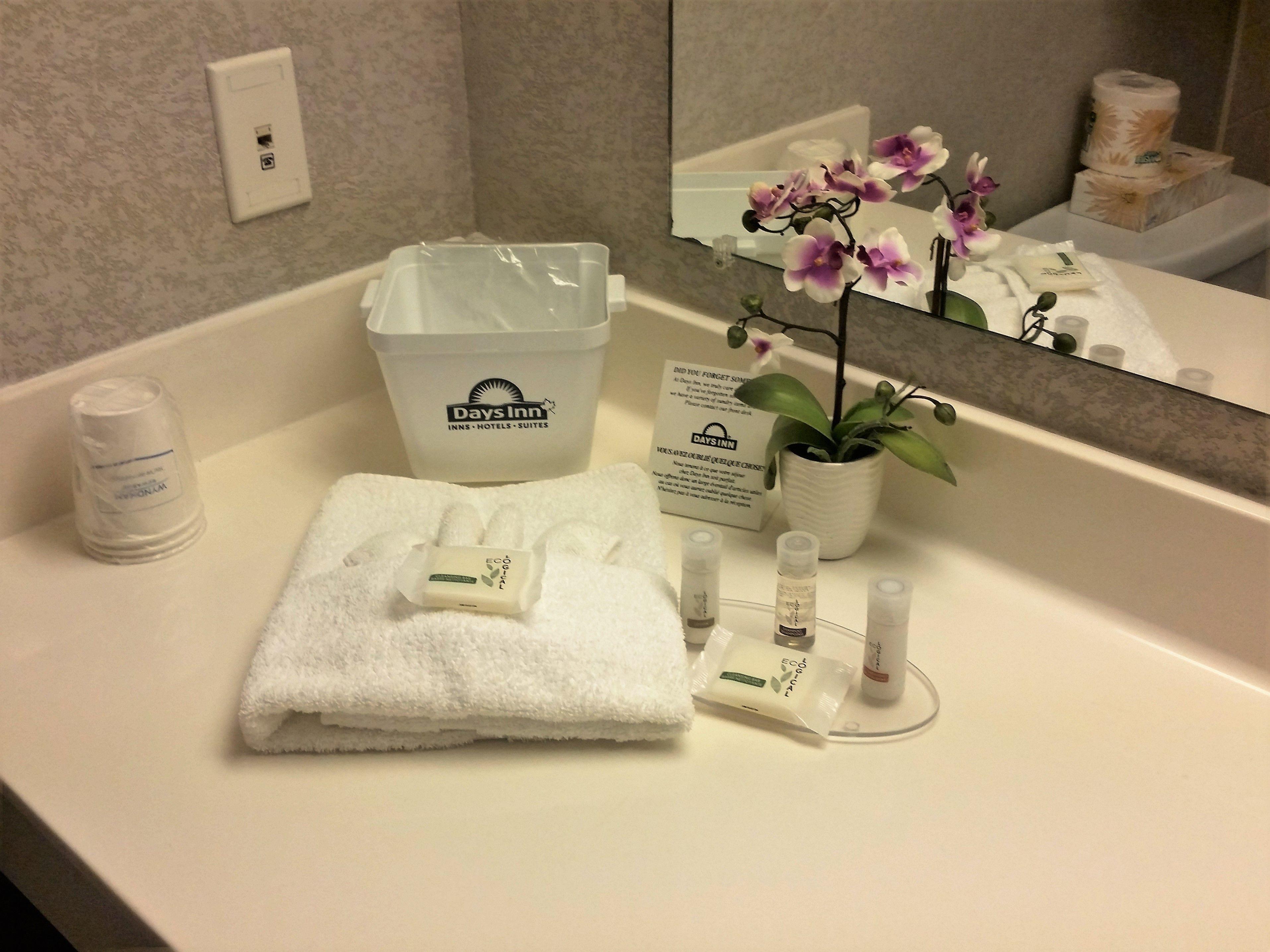 Days By Wyndham Airport Hotel