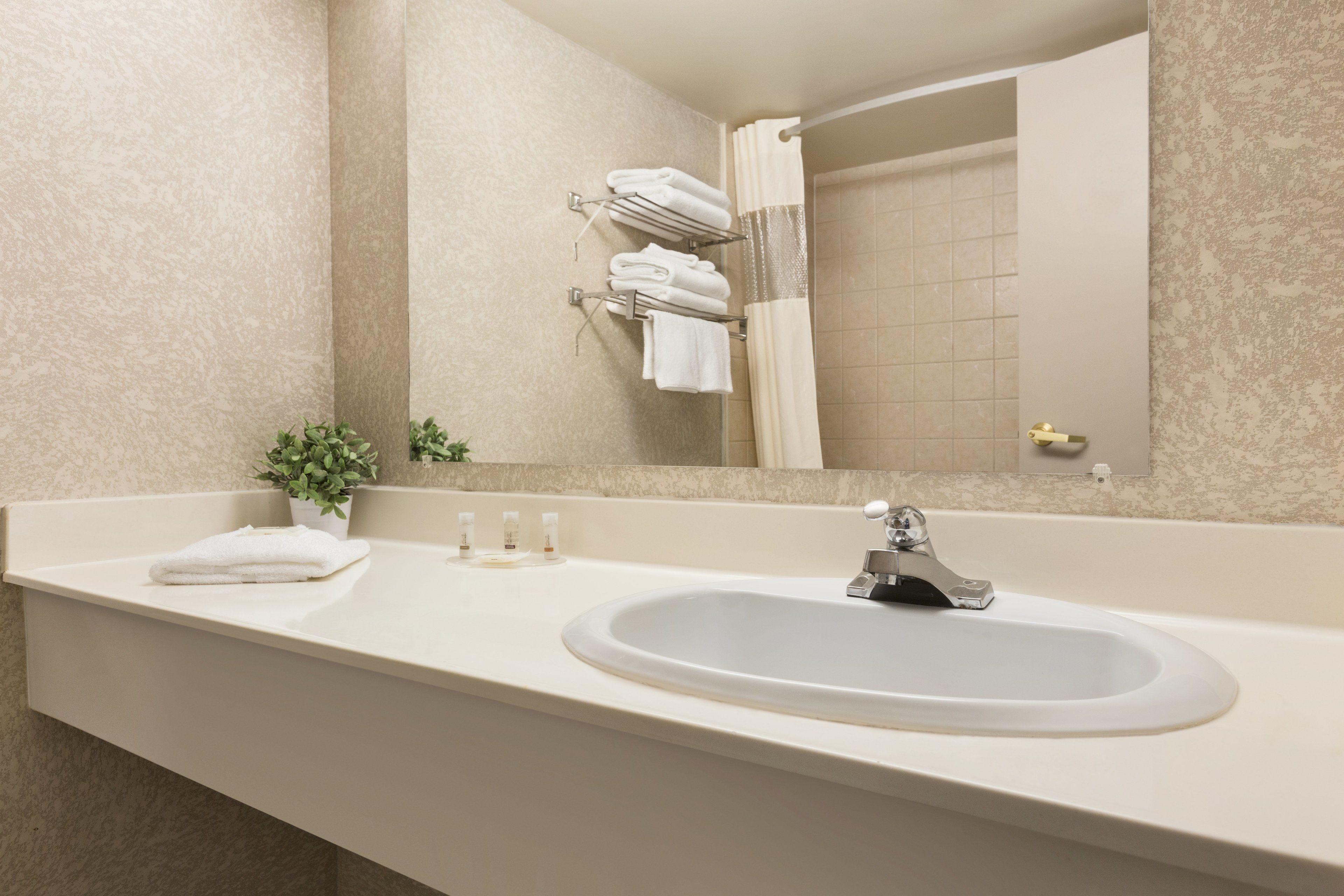 Hotel Days By Wyndham Airport Ottawa