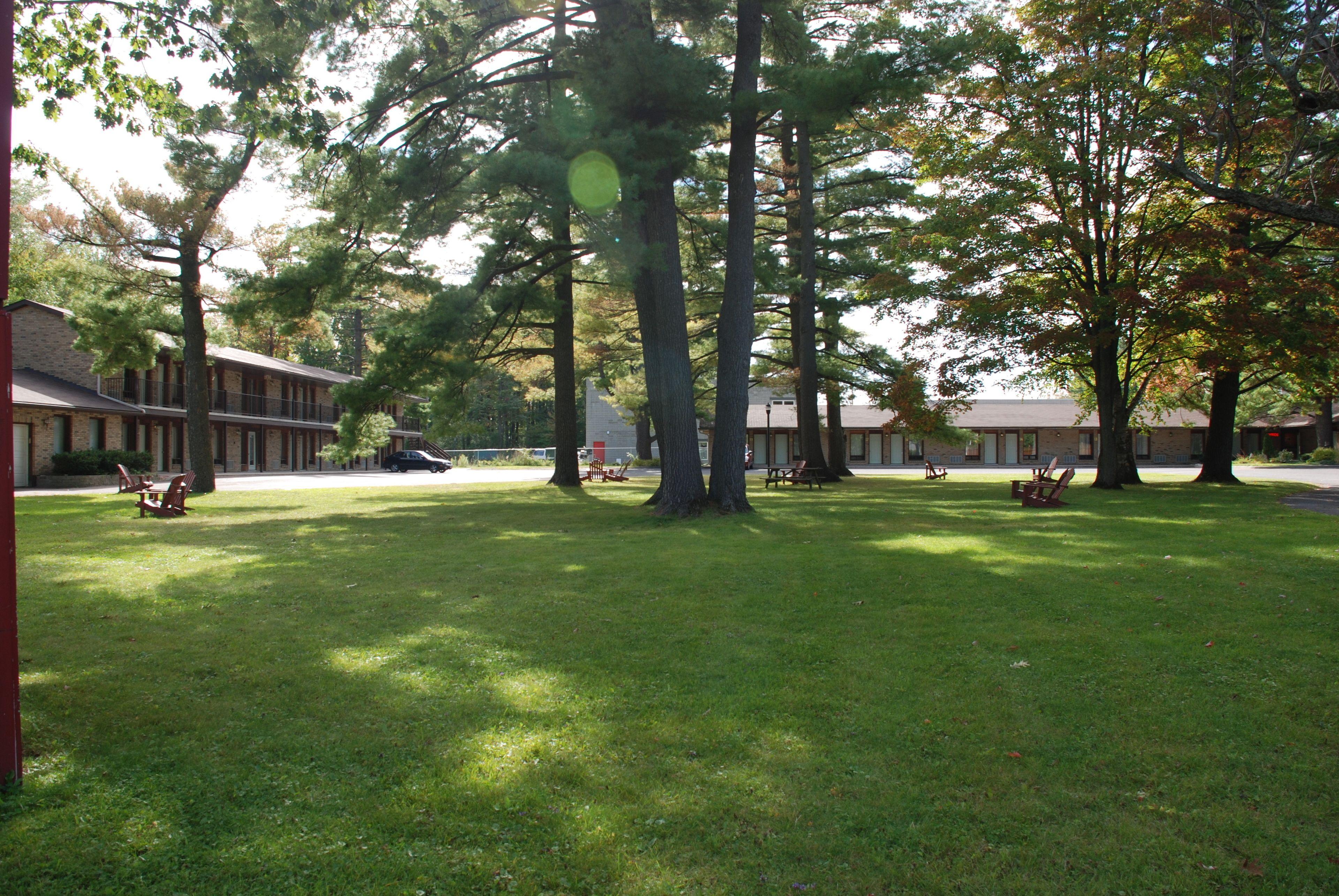 Rideau Heights 2* Ottawa