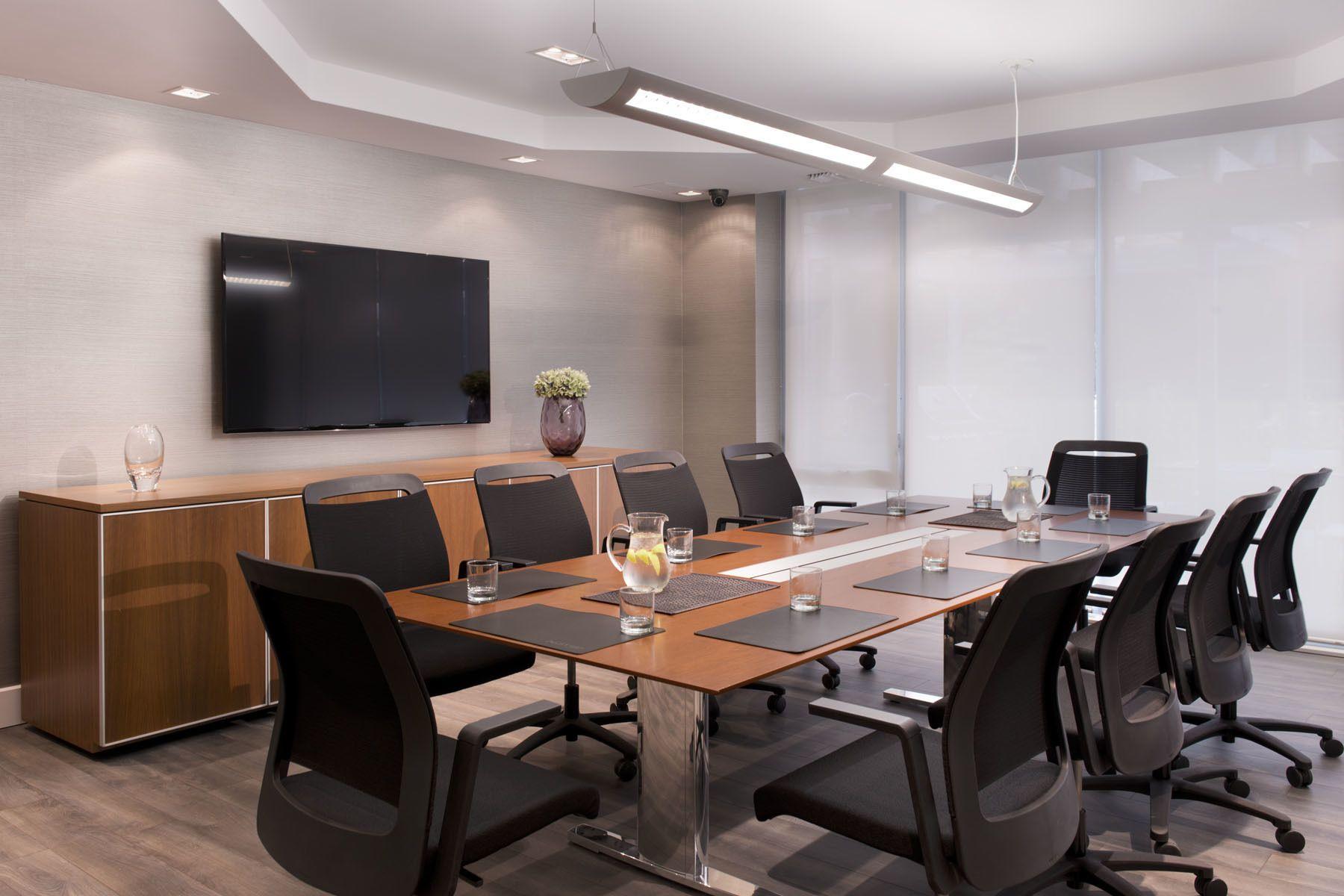 Soho Residences Lisgar Aparthotel 4*