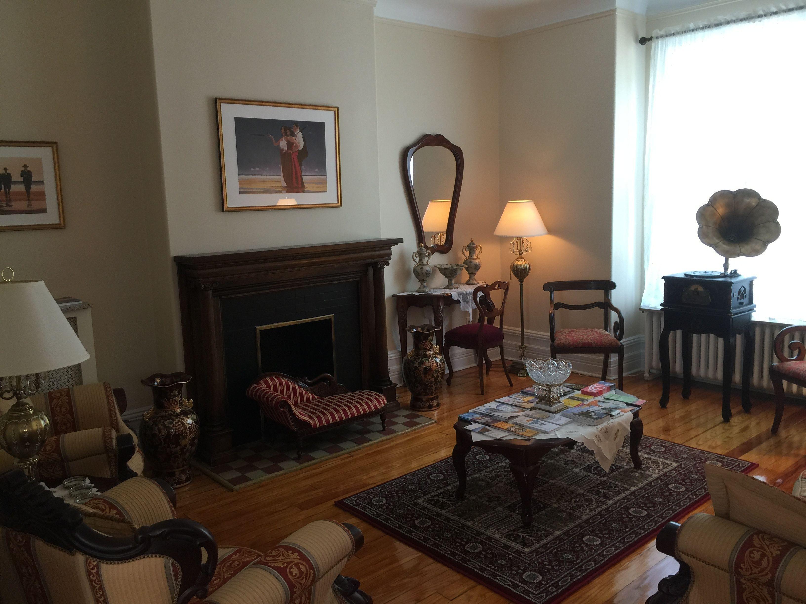 Bed & Breakfast The Century House Ottawa