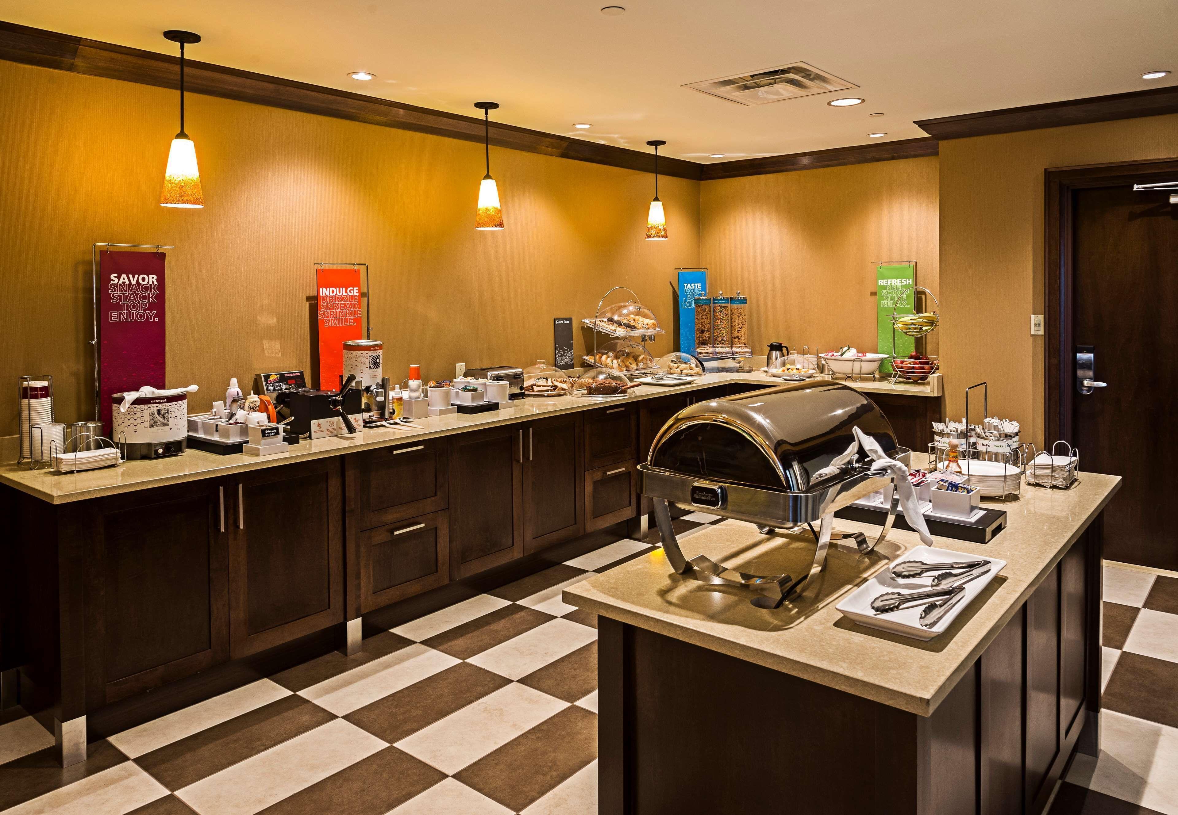 Hampton By Hilton Airport Hotel Ottawa