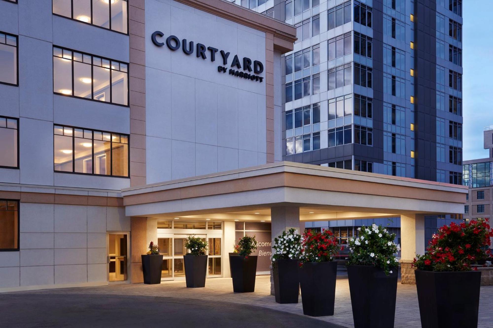 Courtyard By Marriott Downtown 3* Ottawa