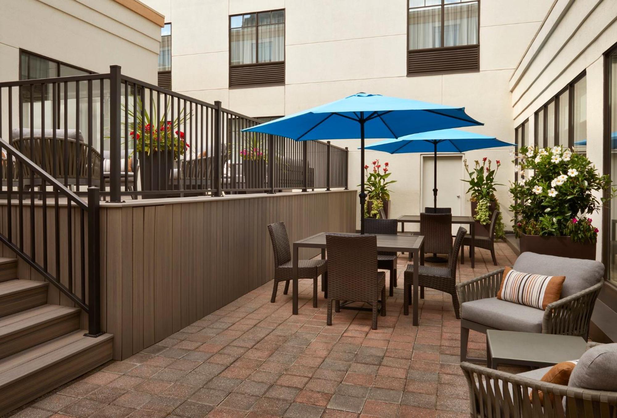 Courtyard By Marriott Downtown 3* Ottawa