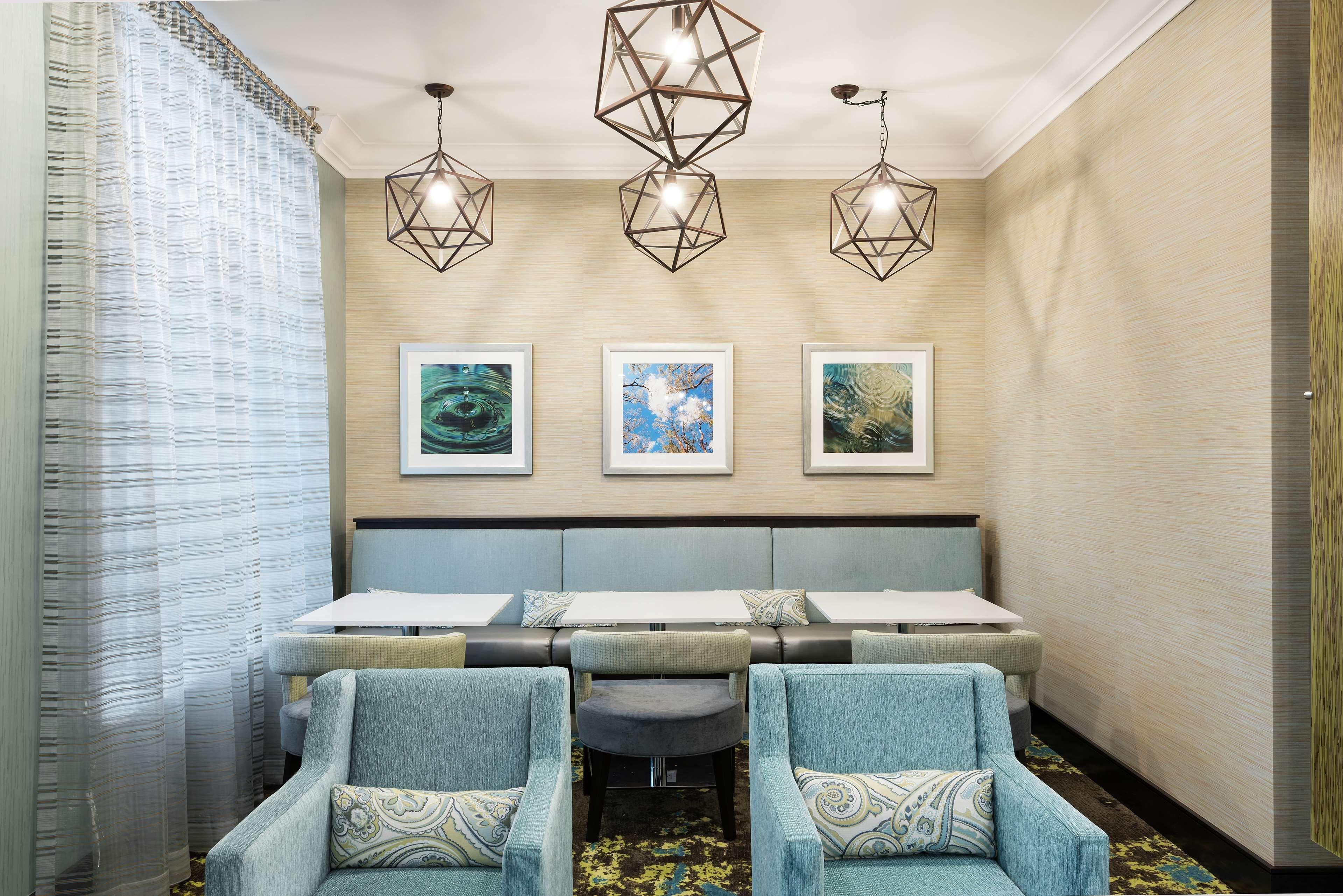 Homewood By Hilton Airport Hotel Ottawa