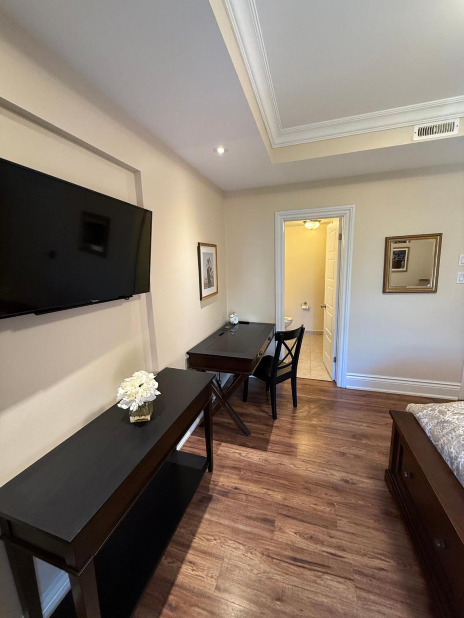 Bed & Breakfast The Century House Ottawa