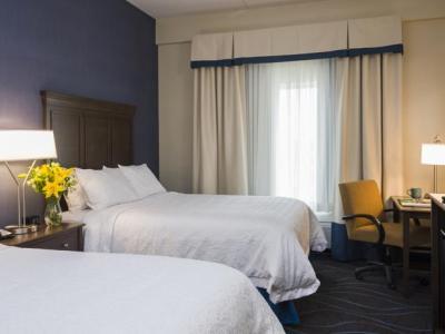 Hotel Hampton By Hilton Airport