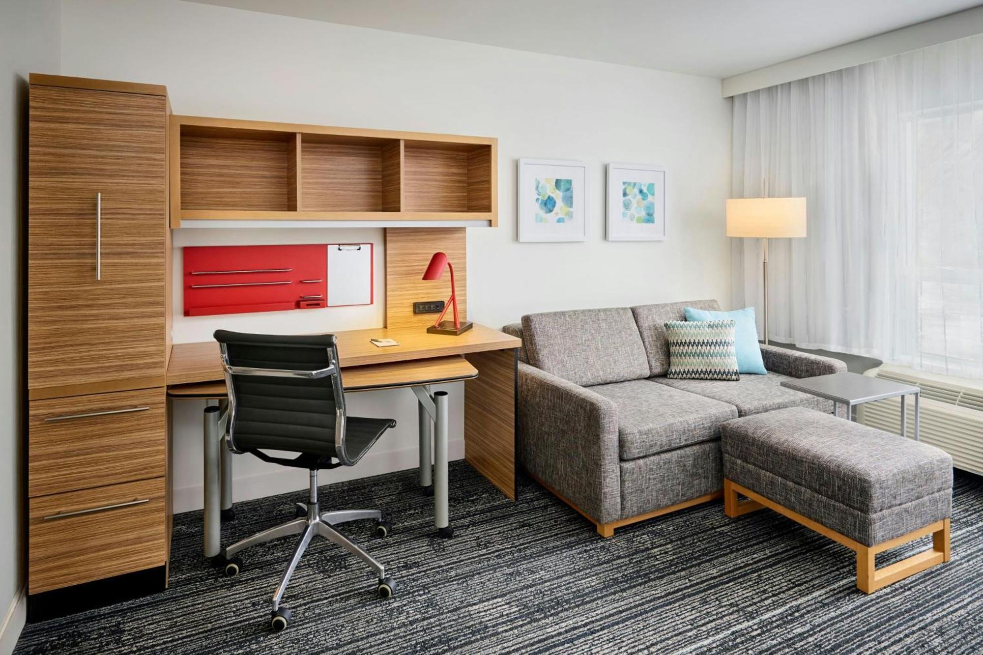 Towneplace By Marriott Kanata Hotel