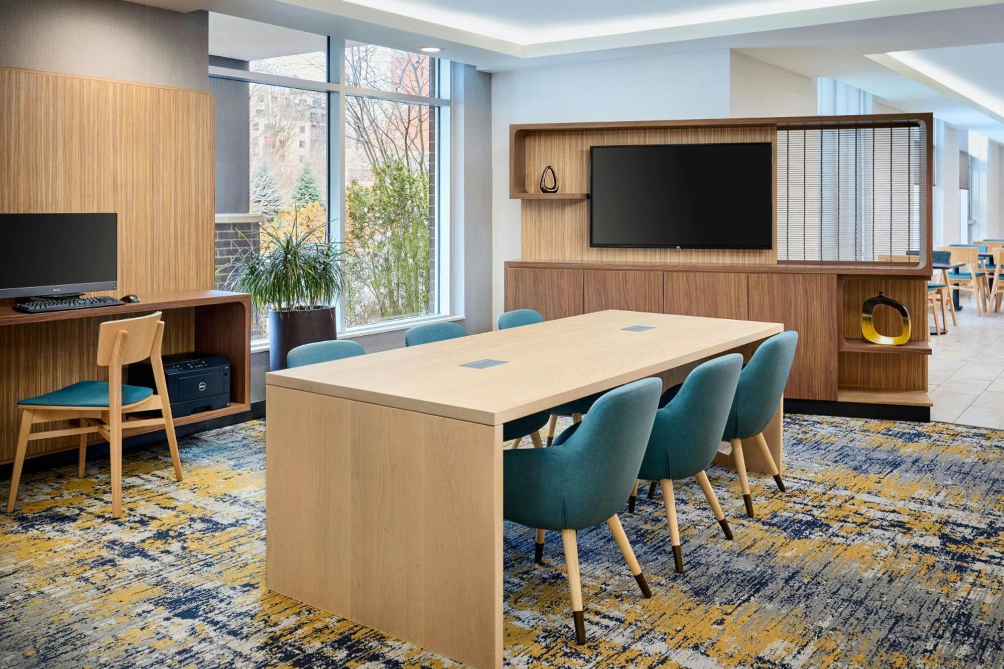 Towneplace By Marriott Kanata Hotel