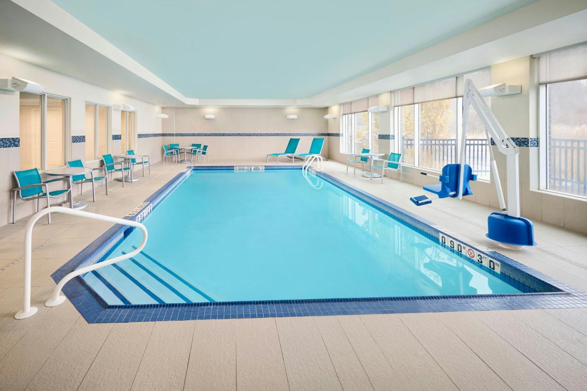 Towneplace By Marriott Kanata Hotel 3*