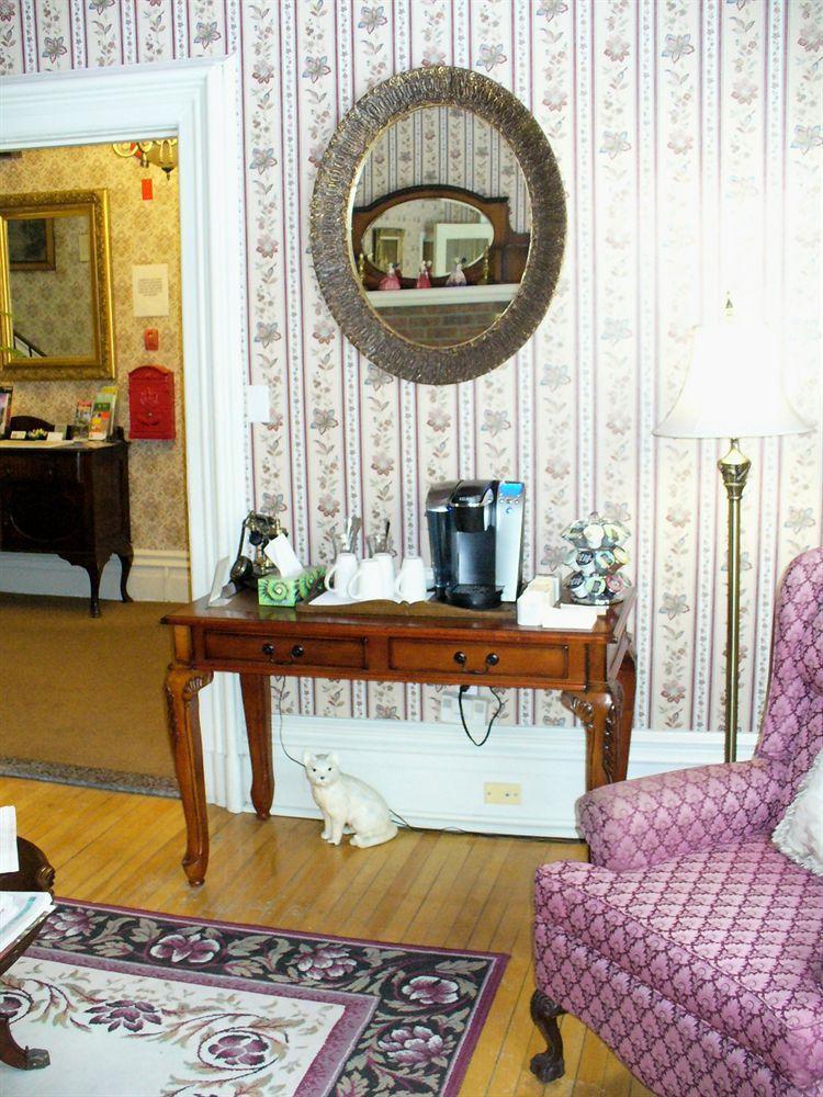 Bed & Breakfast Albert House Ottawa