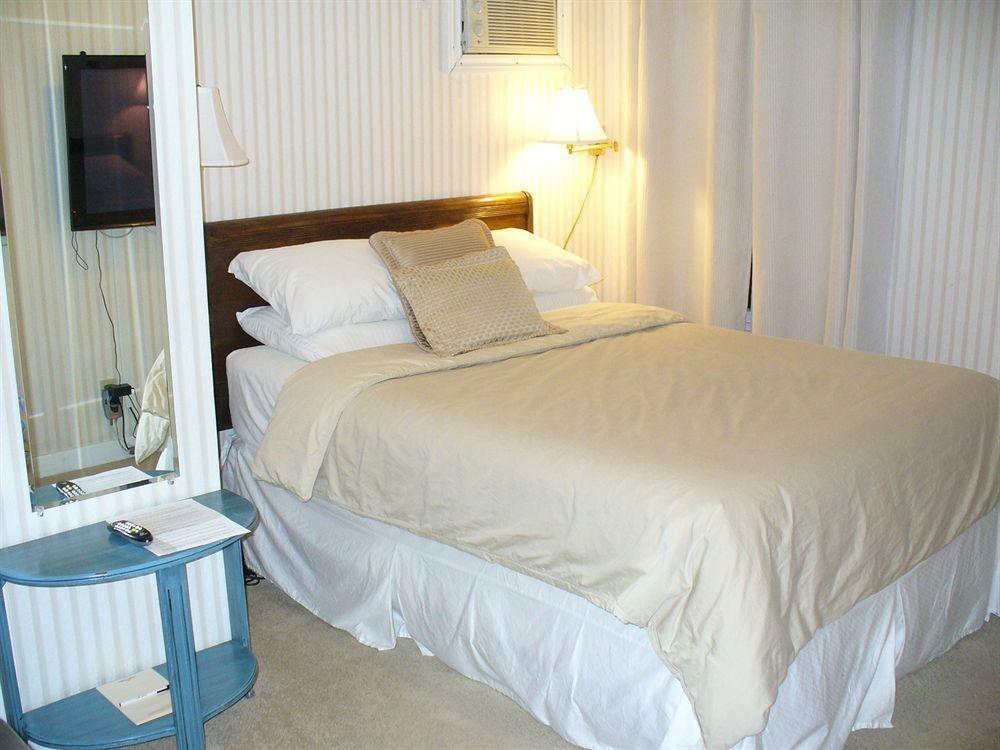 Albert House Bed & Breakfast 3*