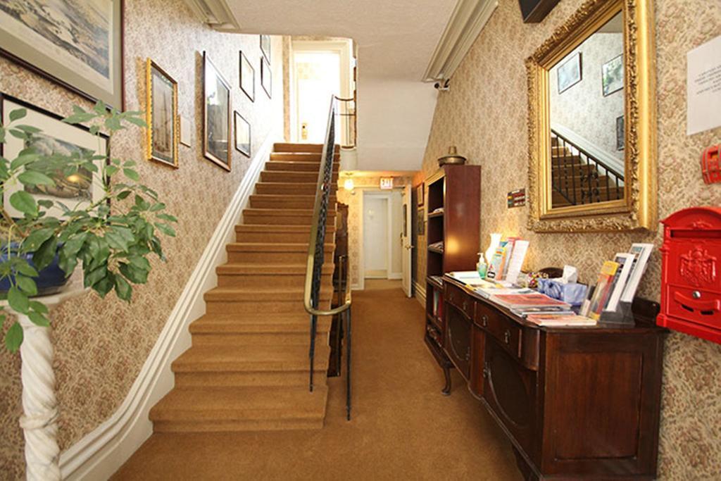 Albert House