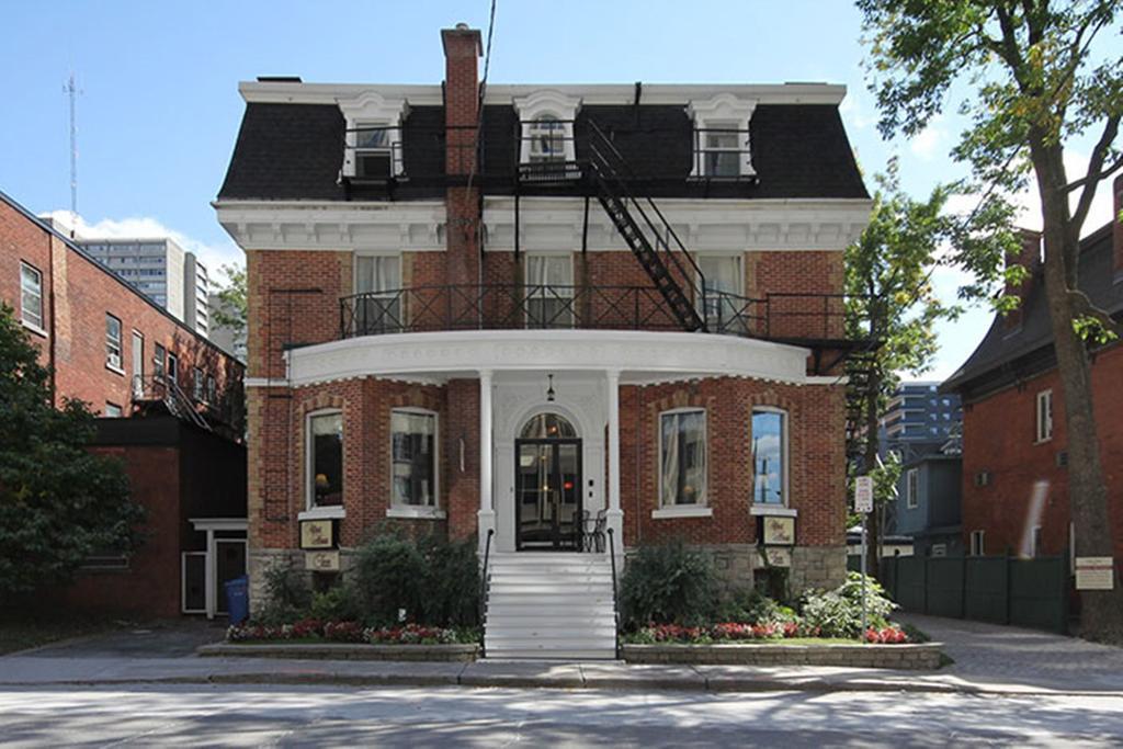 Bed & Breakfast Albert House 3*