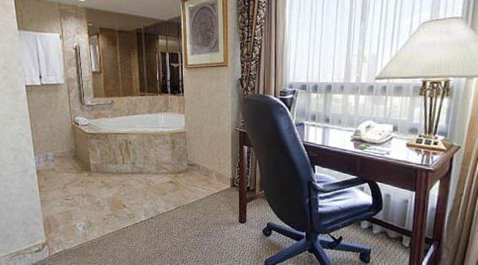 Hotel & Ottawa-downtown 3*
