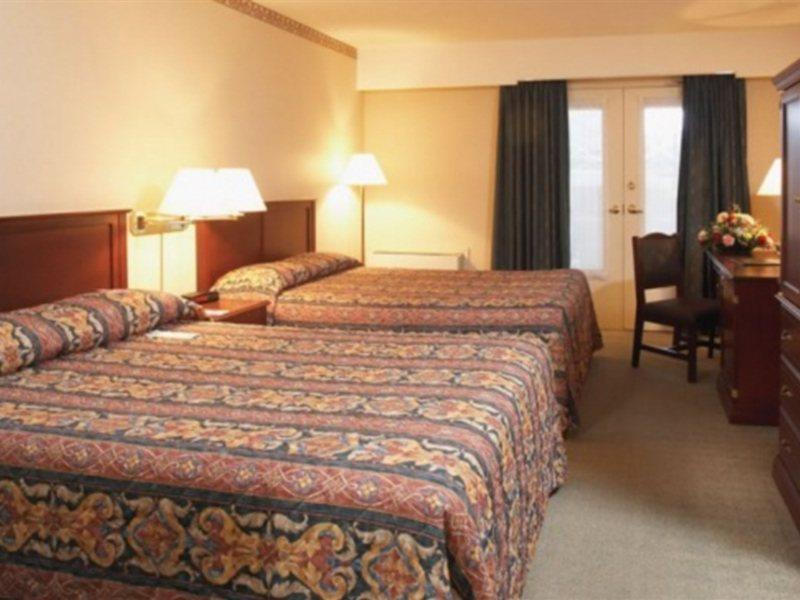 Hotel Travelodge By Wyndham West 3*