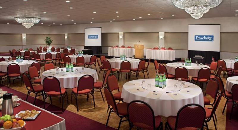 Travelodge By Wyndham West