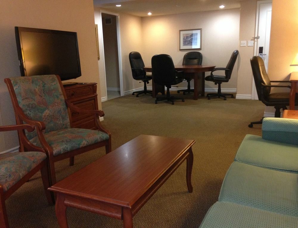 Hotel Capital Hill & 3*