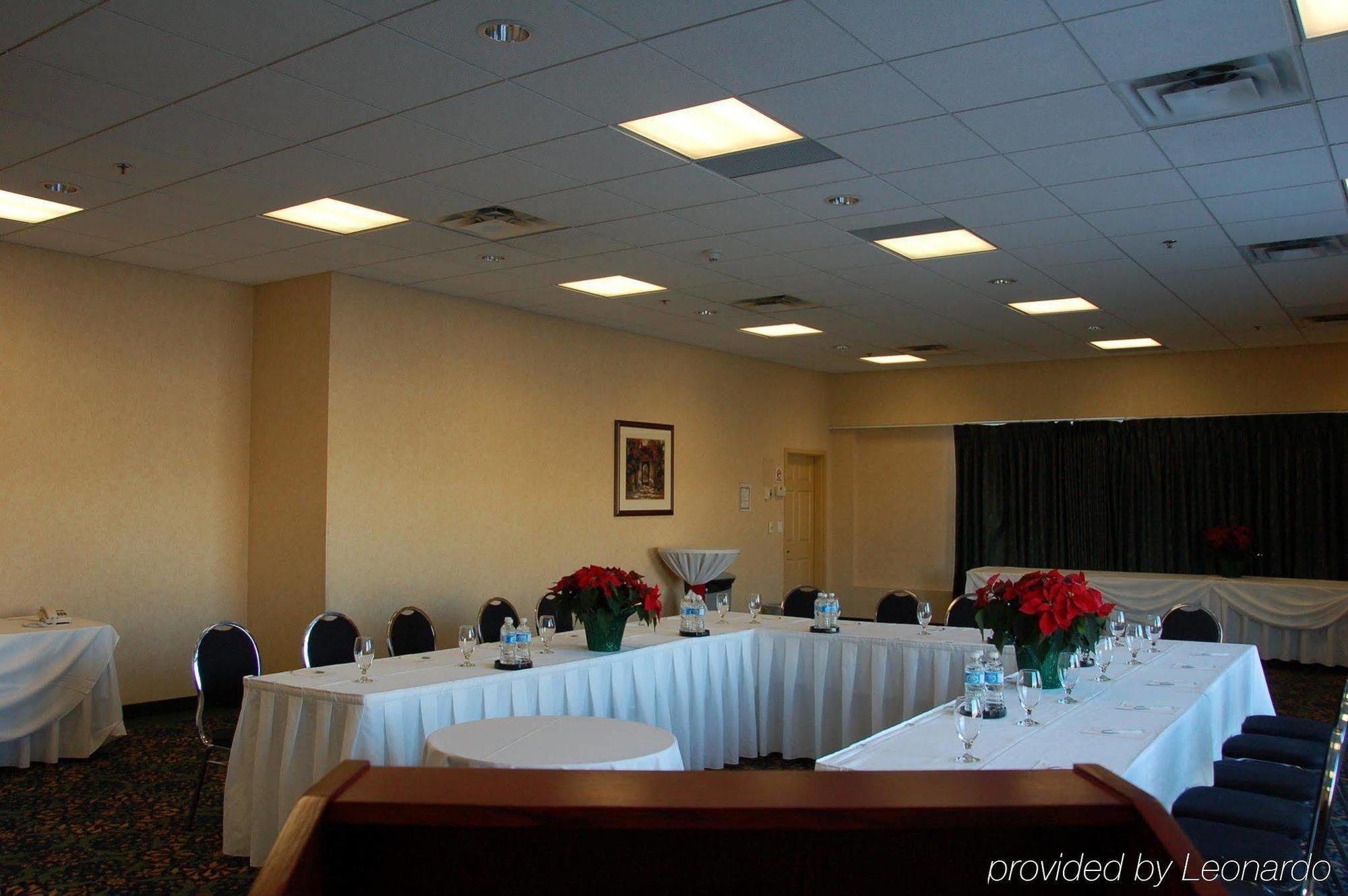 Hotel Hampton By Hilton Ottawa