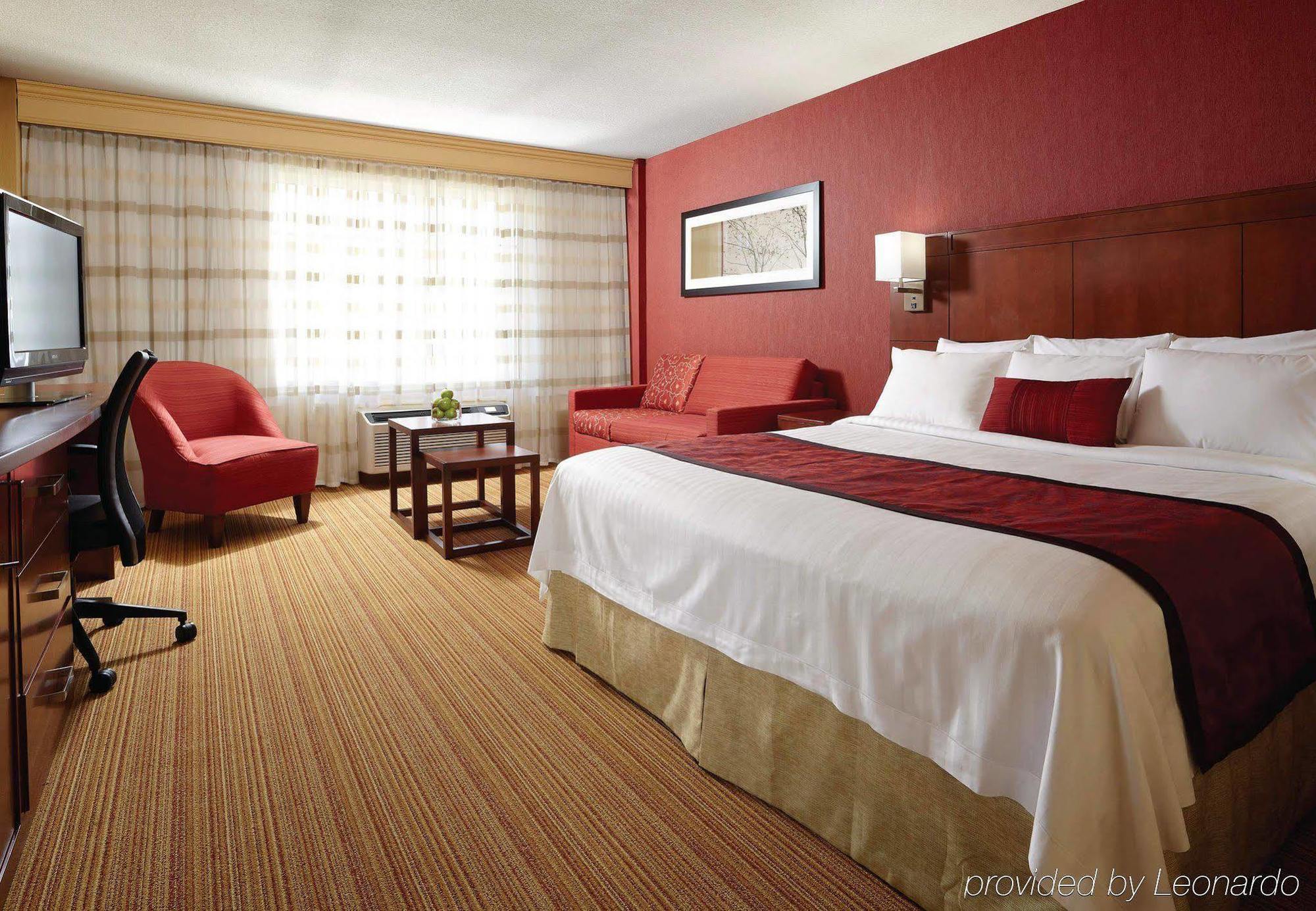 Courtyard By Marriott Downtown 3* Ottawa