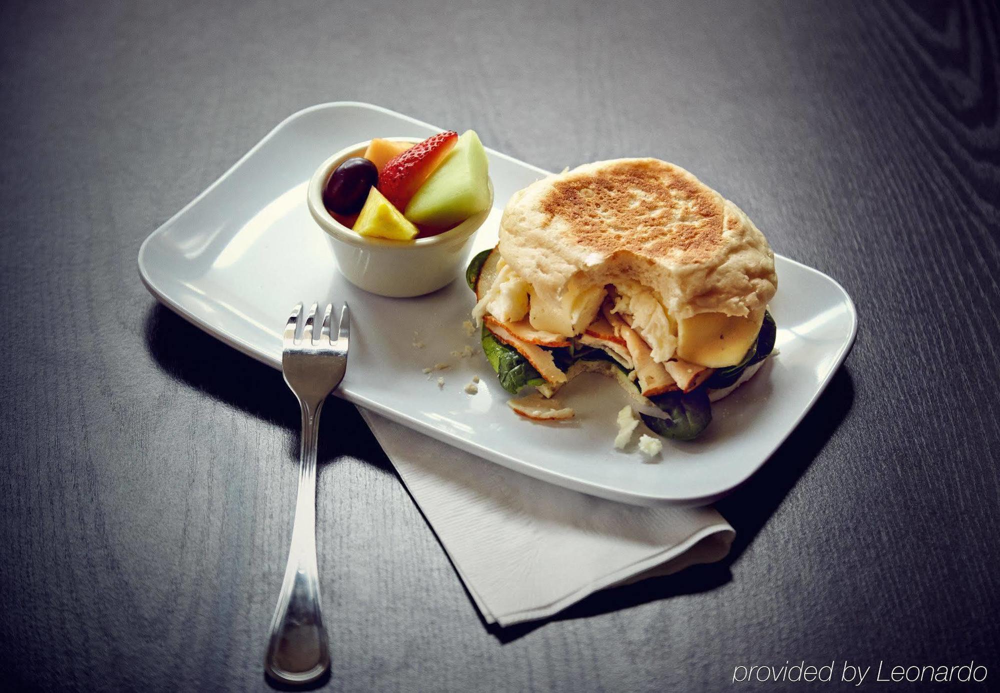 Courtyard By Marriott Downtown