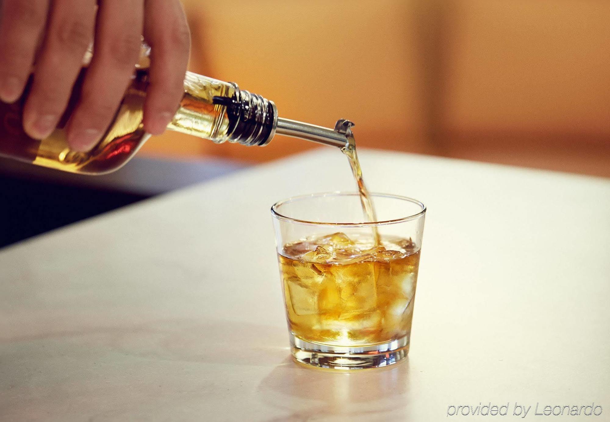 Courtyard By Marriott Downtown Ottawa