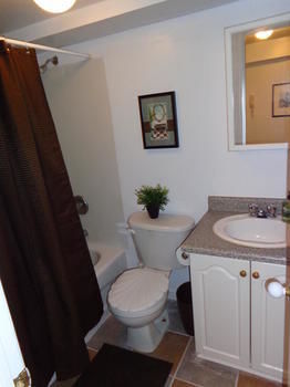 Adib - 362 Friel St, Unit 2 Apartment *