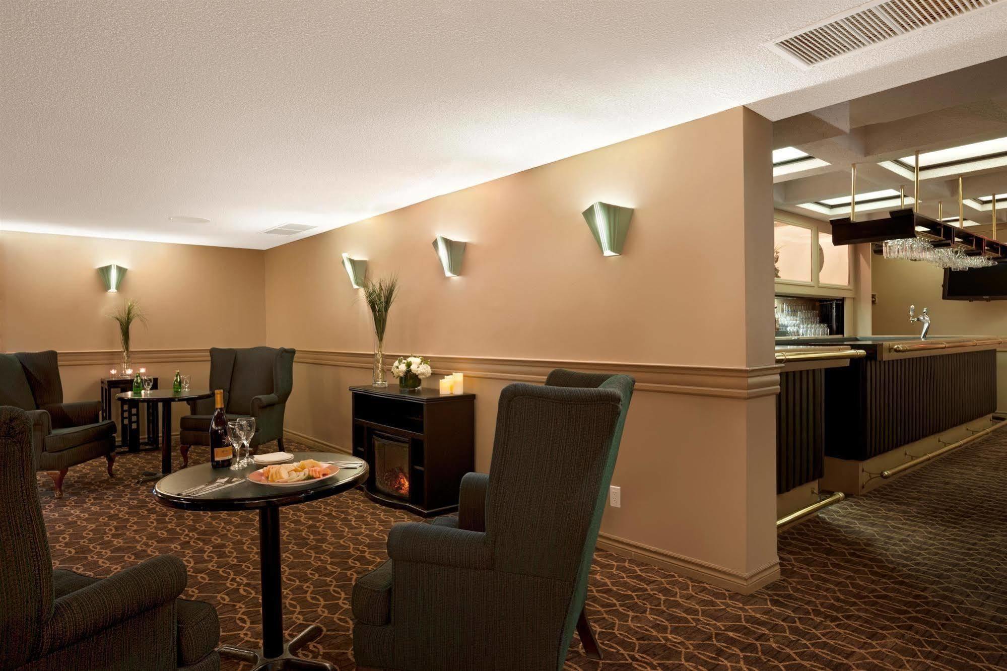 Hotel Travelodge By Wyndham West