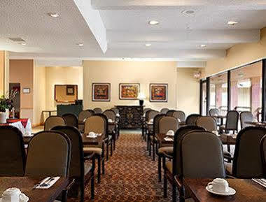 Hotel Travelodge By Wyndham West 3*