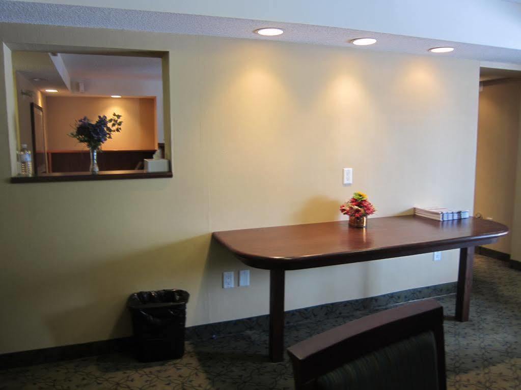 Travelodge By Wyndham West 3* Ottawa