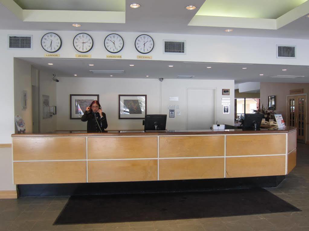 Travelodge By Wyndham West Hotel Ottawa