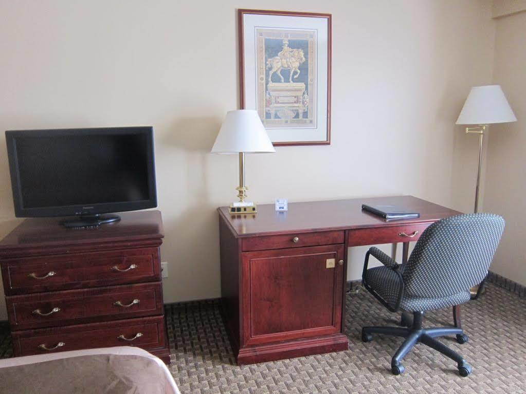 Hotel Travelodge By Wyndham West Ottawa