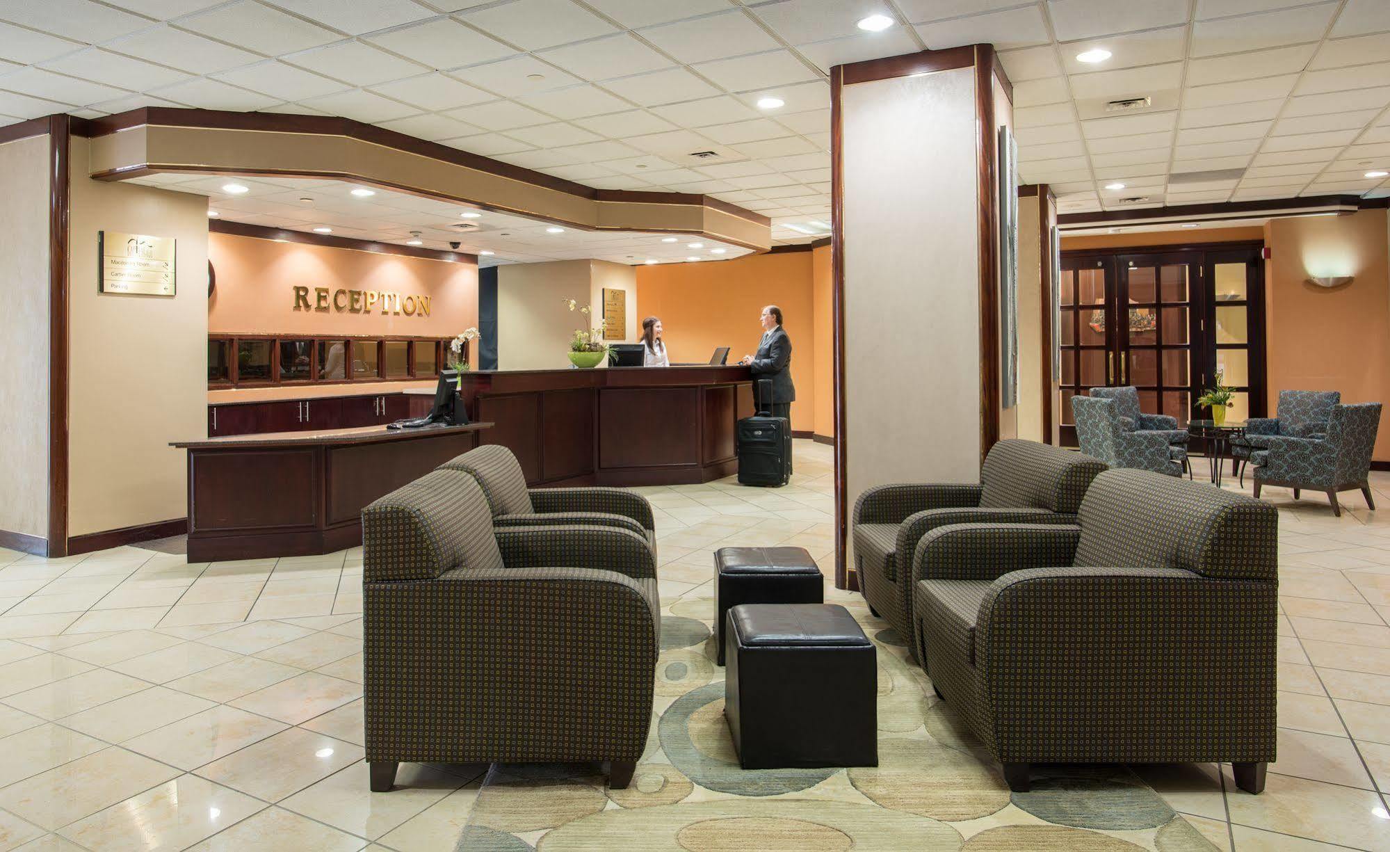 Capital Hill & Hotel 3*