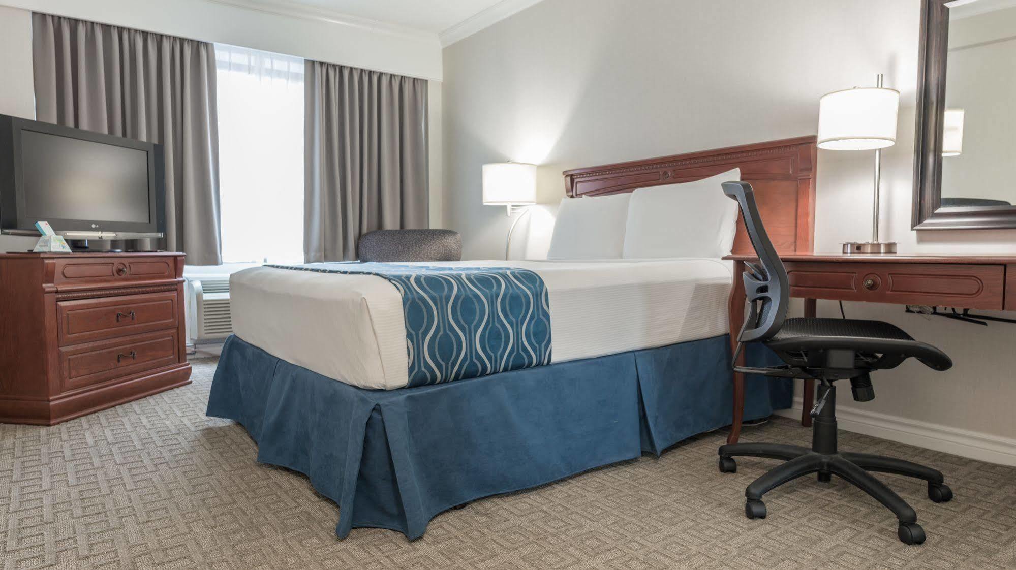 Hotel Capital Hill & 3*