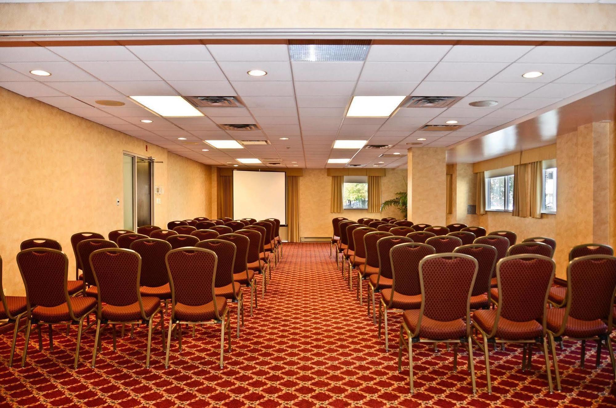 Hotel Western Downtown 3*