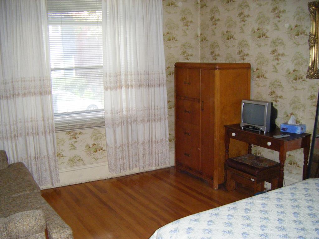 Des Arts Bed & Breakfast