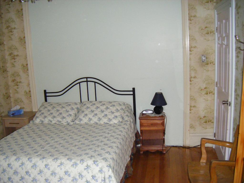 Des Arts Bed & Breakfast 2*