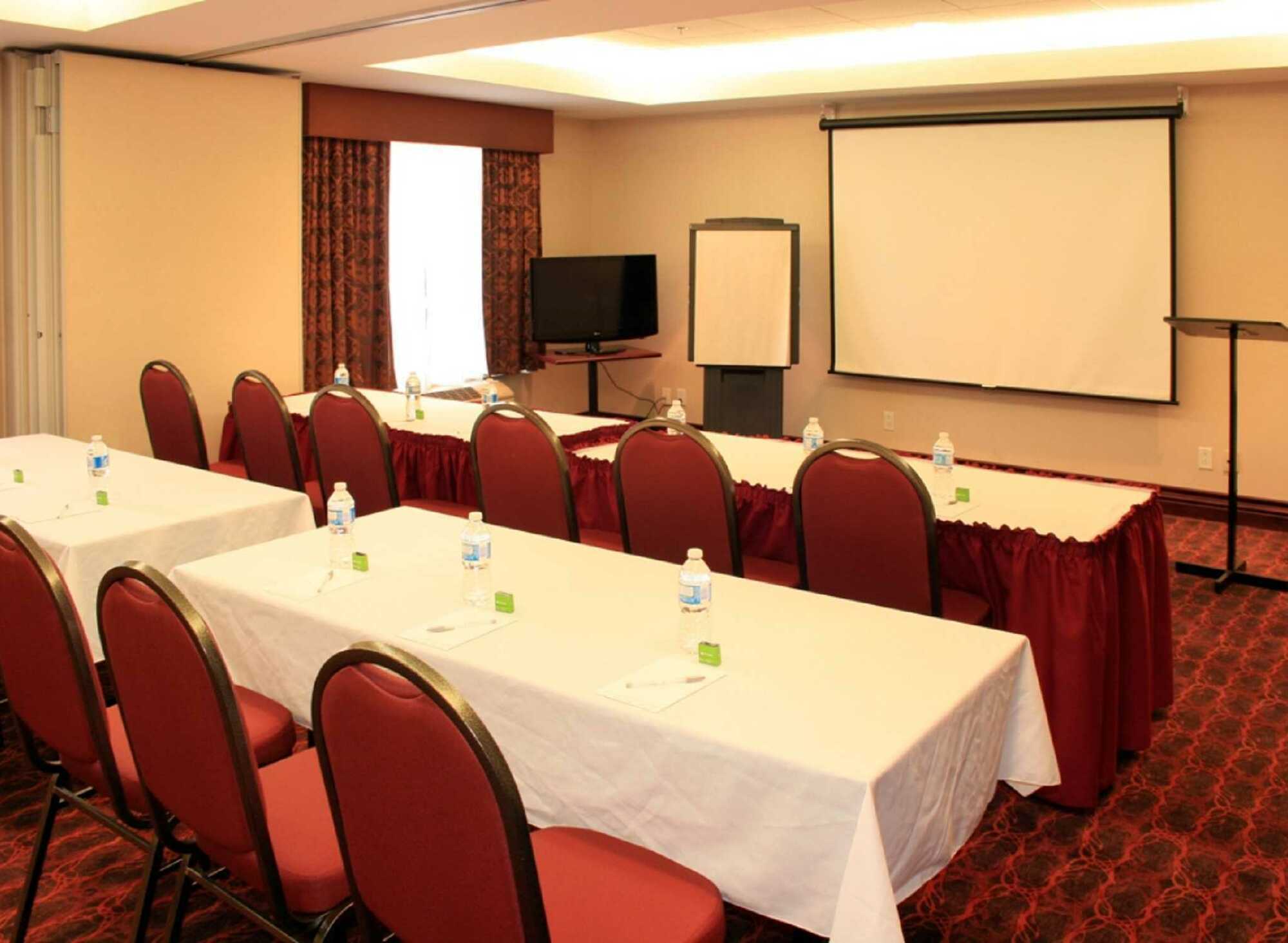 Hampton By Hilton Hotel