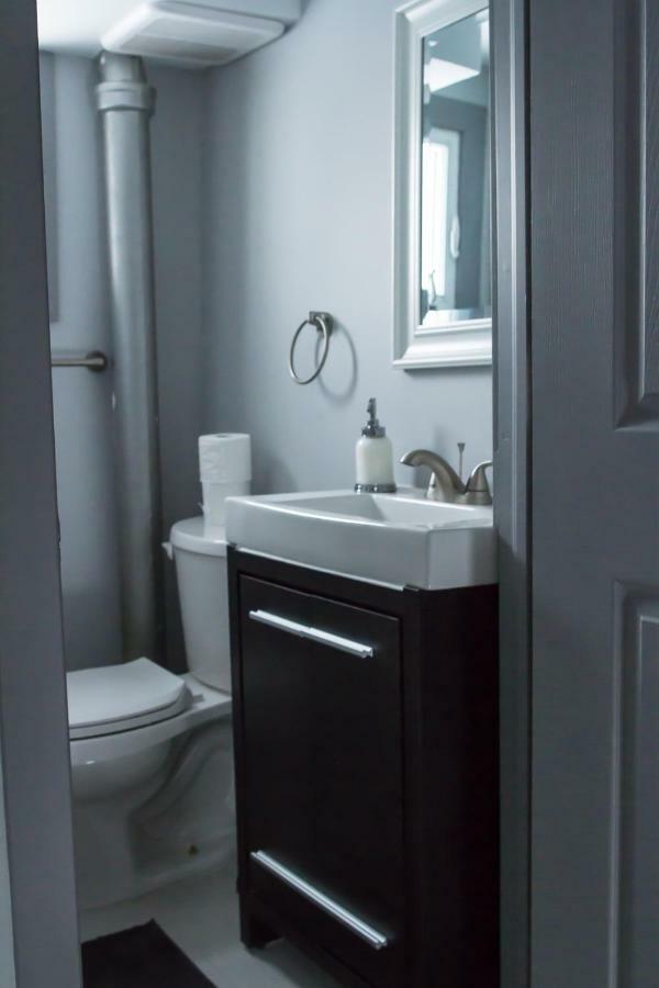 Cozy Two Bedroom Home-free Parking Holiday home Ottawa