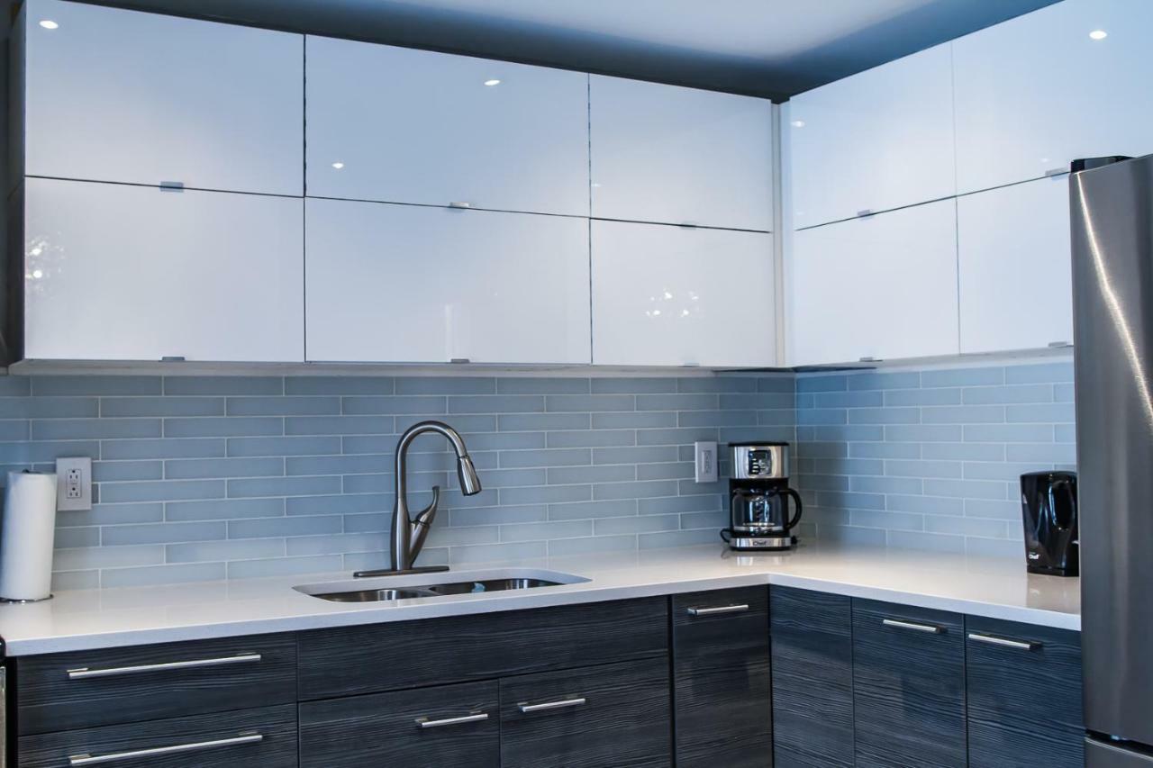 Spacious 3 Bdrm Near Downtown *