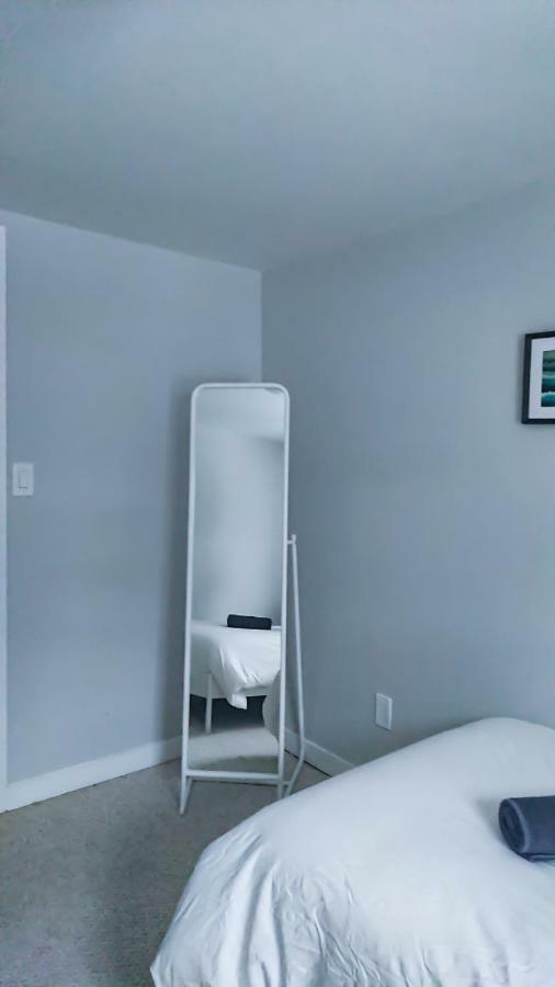 Spacious 3 Bdrm Near Downtown