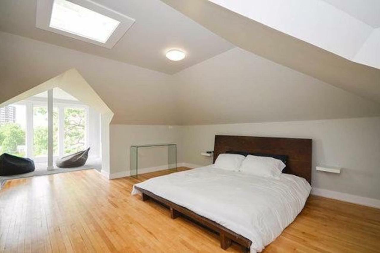 Richmond Estate-arcade Room-close To Dtown Villa *