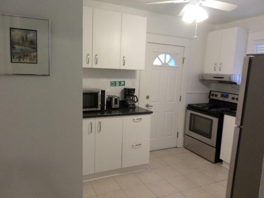 Beautiful, Clean, Quiet 2 Br-in Downtown Ottawa. Parking, Wifi And Netflix Included * Ottawa