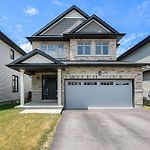 Fully Furnished 4 Bedroom House In Ottawa