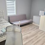 Downtown Ottawa Spacious Room Accommodation