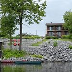 Ramada By Wyndham Ottawa On The Rideau