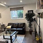New, Private Stay Downtown Ottawa - Minimum 30 Day Stay