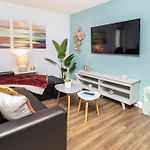 Pet Friendly - 1Br Newly Renovated Apartment